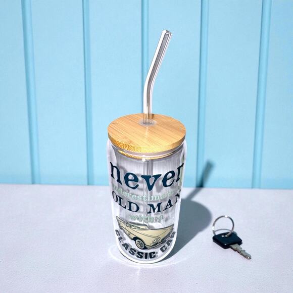 Vintage Ford Thunderbird Glass “Never Underestimate an old man …classic car” - Picture 3 of 3